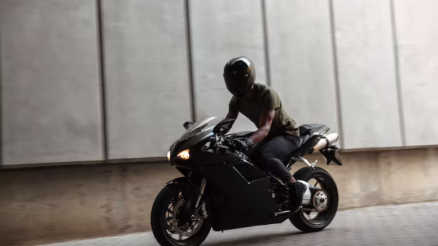 portrait-modern-young-afro-american-man-helmet_171337-10263